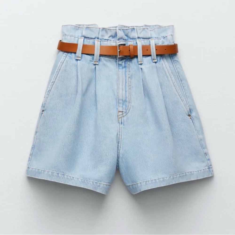 Zara Belted High-Waisted Paper Bag Denim Shorts - Picture 2 of 2